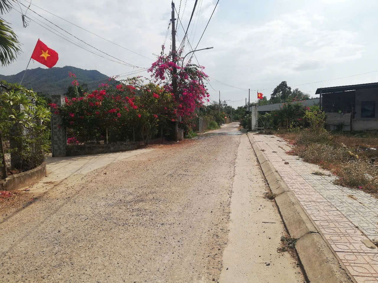 CHÍNH CHỦ GỬI BÁN NHÀ VƯỜN NGHỈ DƯỠNG – CHÂU PHA,  TP.HCM